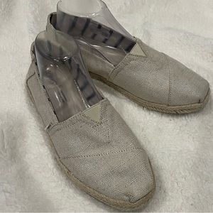 Espadrilles by TOMS‎